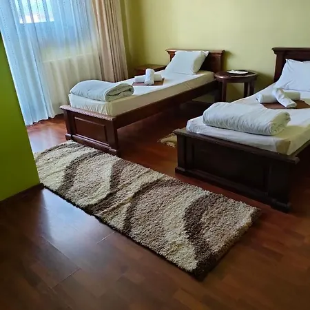 Montana Hotel 3*